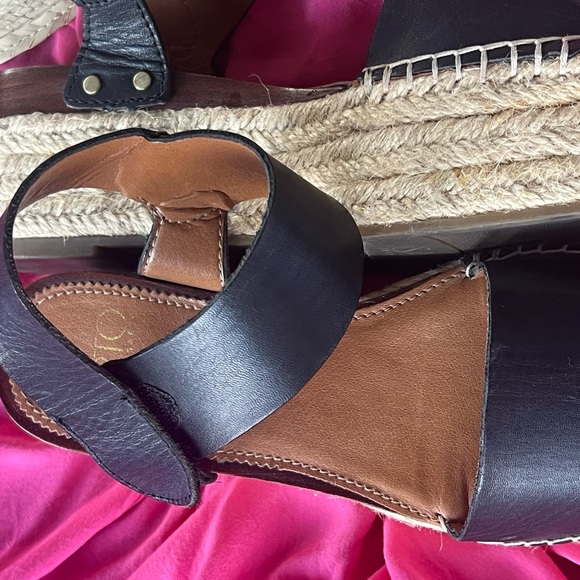 Franco Sarto Velcro wedges - Picture 6 of 9